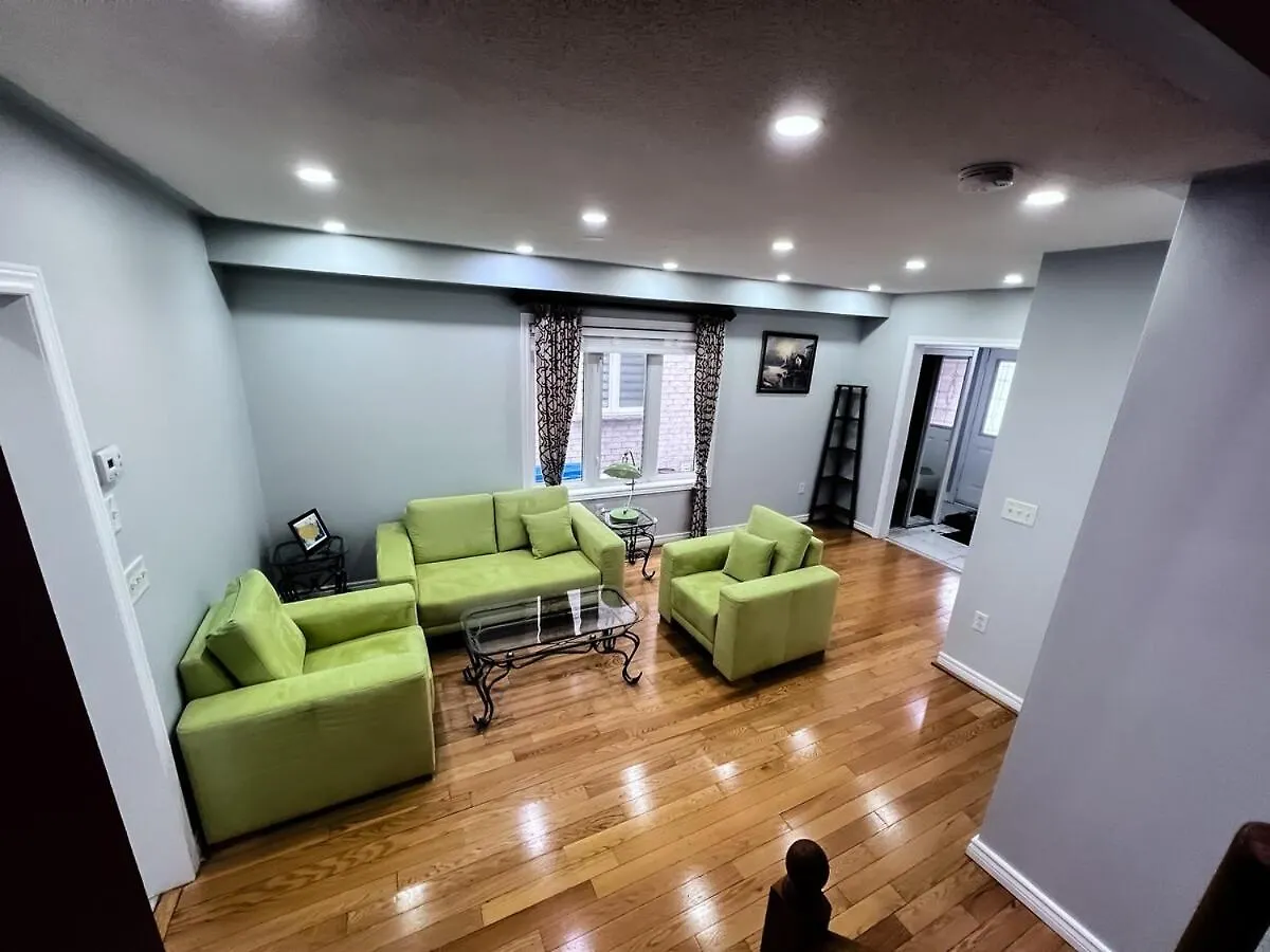 Cozy & Modern Retreat Villa Mississauga 0*,  Canada
