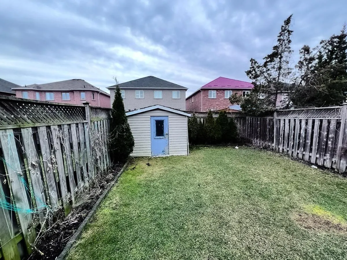 Vila Cozy & Modern Retreat Mississauga 0*,