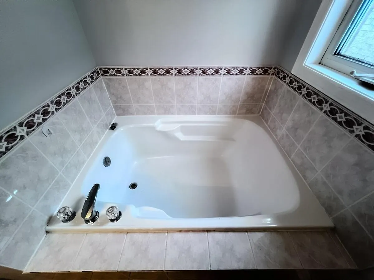 Vila Cozy & Modern Retreat Mississauga